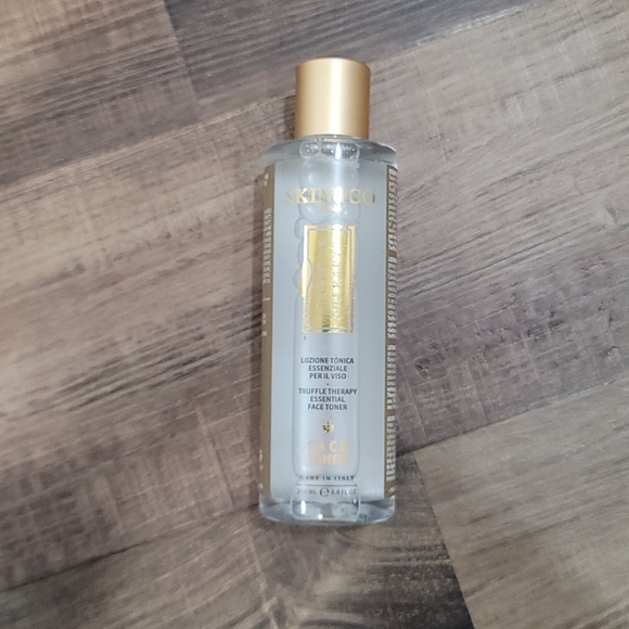 NWT Skin & Co Truffle Face Toner - Picture 2 of 5